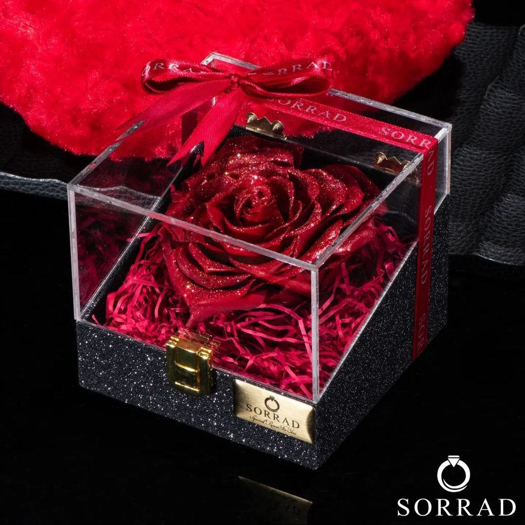 باکس صندوقی گل قلب کهکشانی/ گل رز قرمز