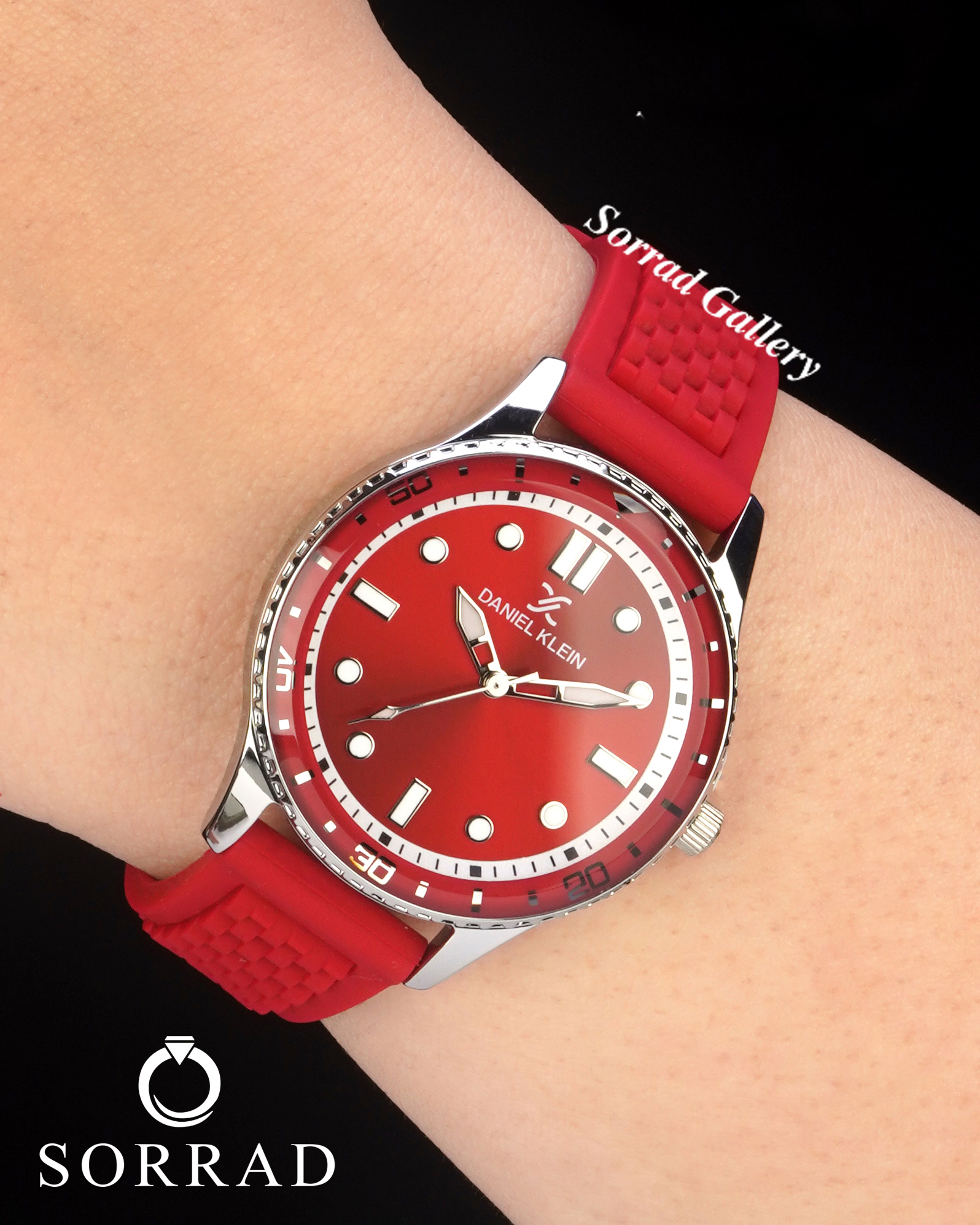 ساعت دنیل کلین زنانه / ساده بند رابر رنگ قرمز صفحه قرمز (اورجینال)