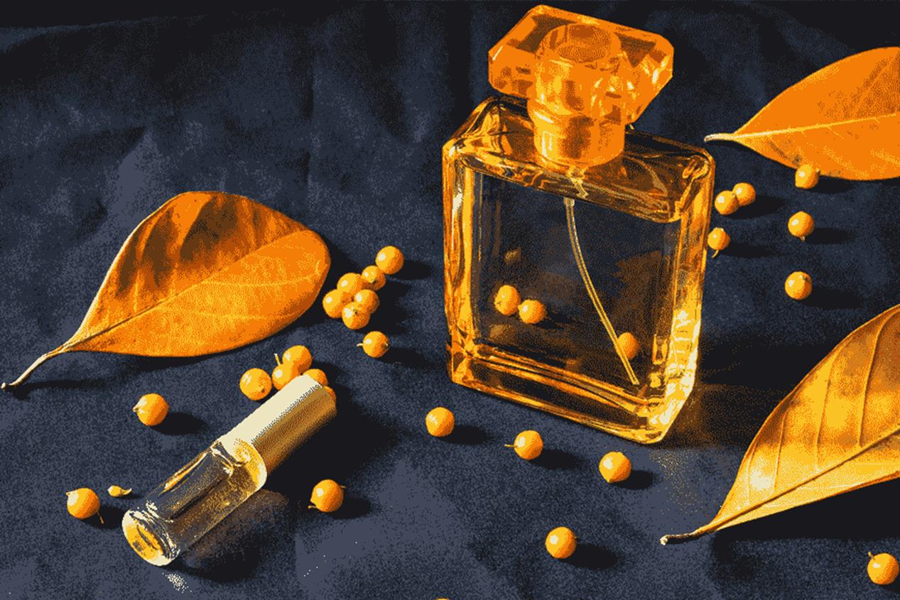 بهترین عطر پاییزی زنانه